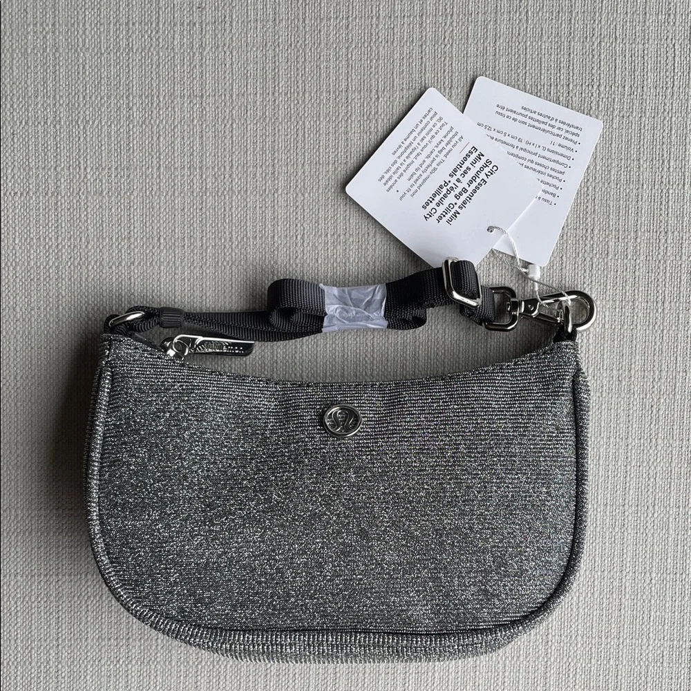 lululemon City Essentials Mini Shoulder Bag 1L Glitter - silver/gray - Picture 3 of 16